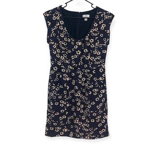 LOFT Neutral Daisies Cap Sleeve Pleated Scoop Neck Dress W/ Pockets size 10